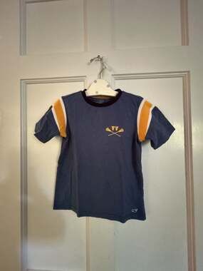 Vineyard Vines Boys Lacrosse Jersey Style Graphic T-Shirt Blue/Gold Size 6